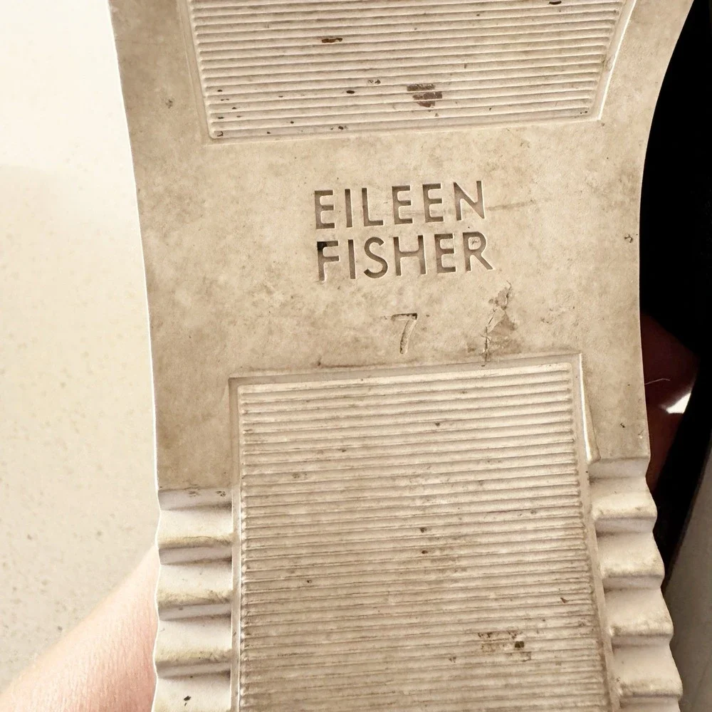 Eileen Fisher Touch Platform Sandals in a metallic Silver Size 7